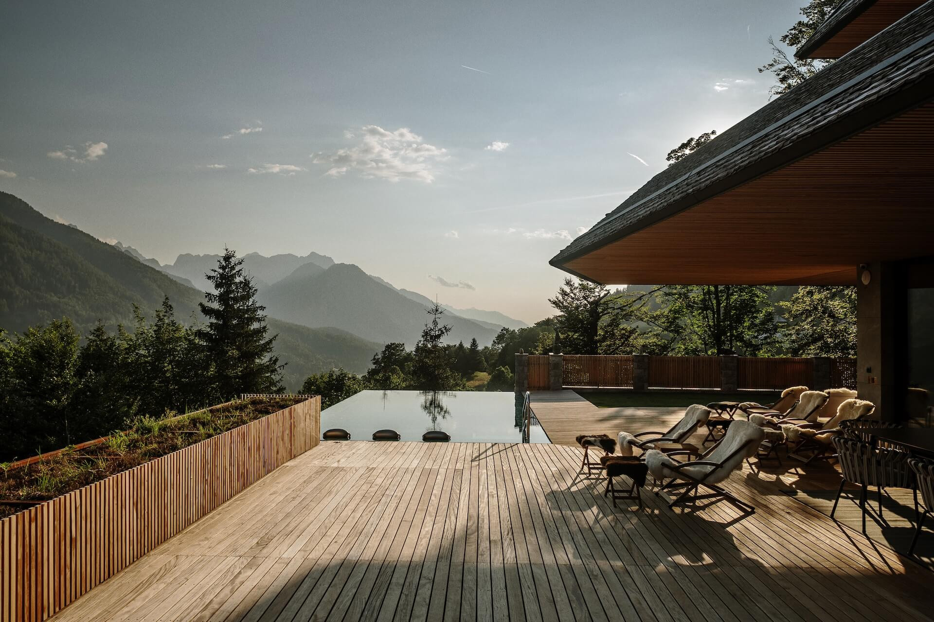 Chalet Sofija terasa z bazenom