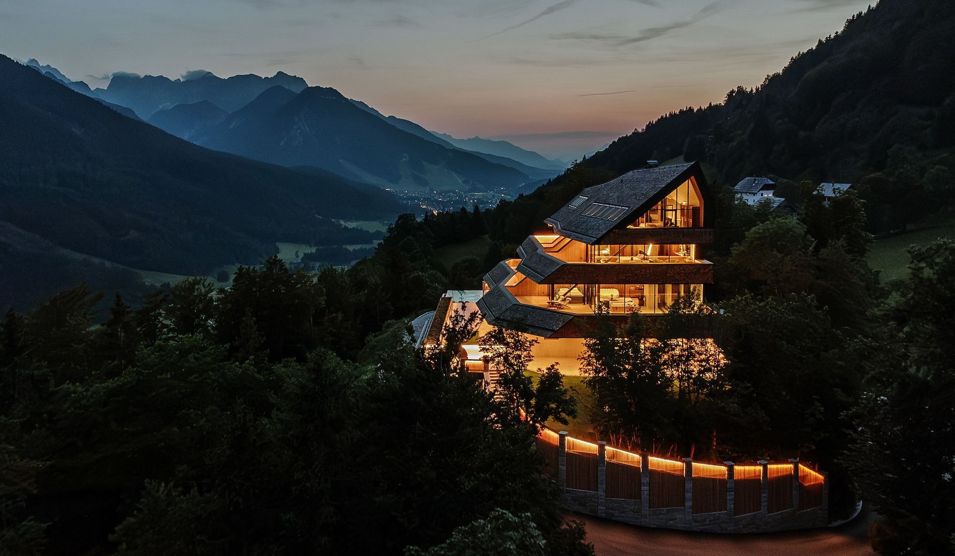Chalet Sofija   prva stran   poletje web